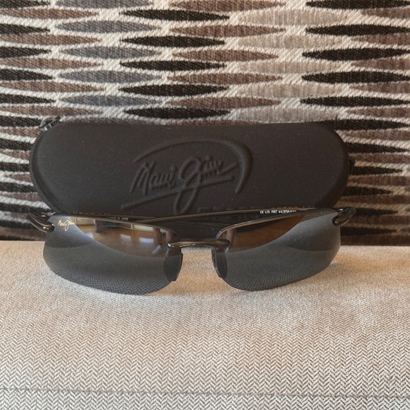 Maui Jim Turtle Bay Sunglasses MJ 411-02 with Case Made in Japan - Picture 1 of 12